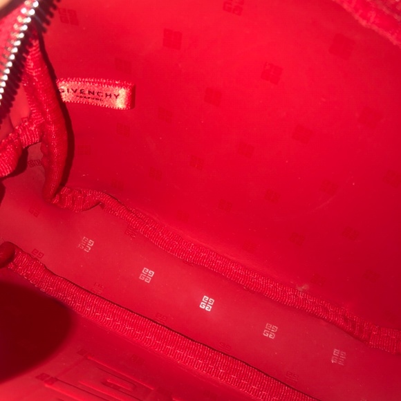 New Givenchy pouch - Picture 3 of 3